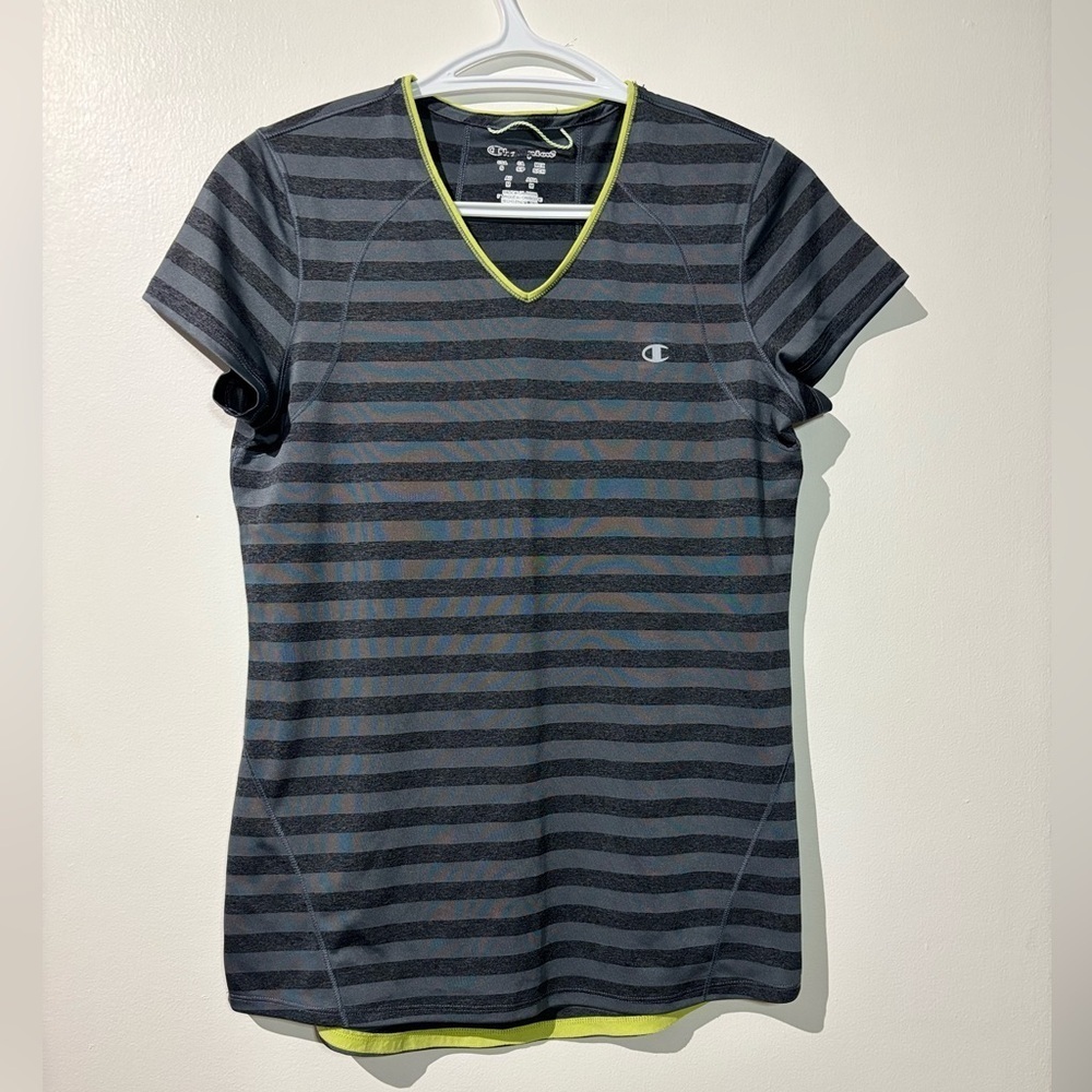🎉4/30$🎉 Champion Gray and Black Striped Short Sleeve Tee PTP 17in🩶